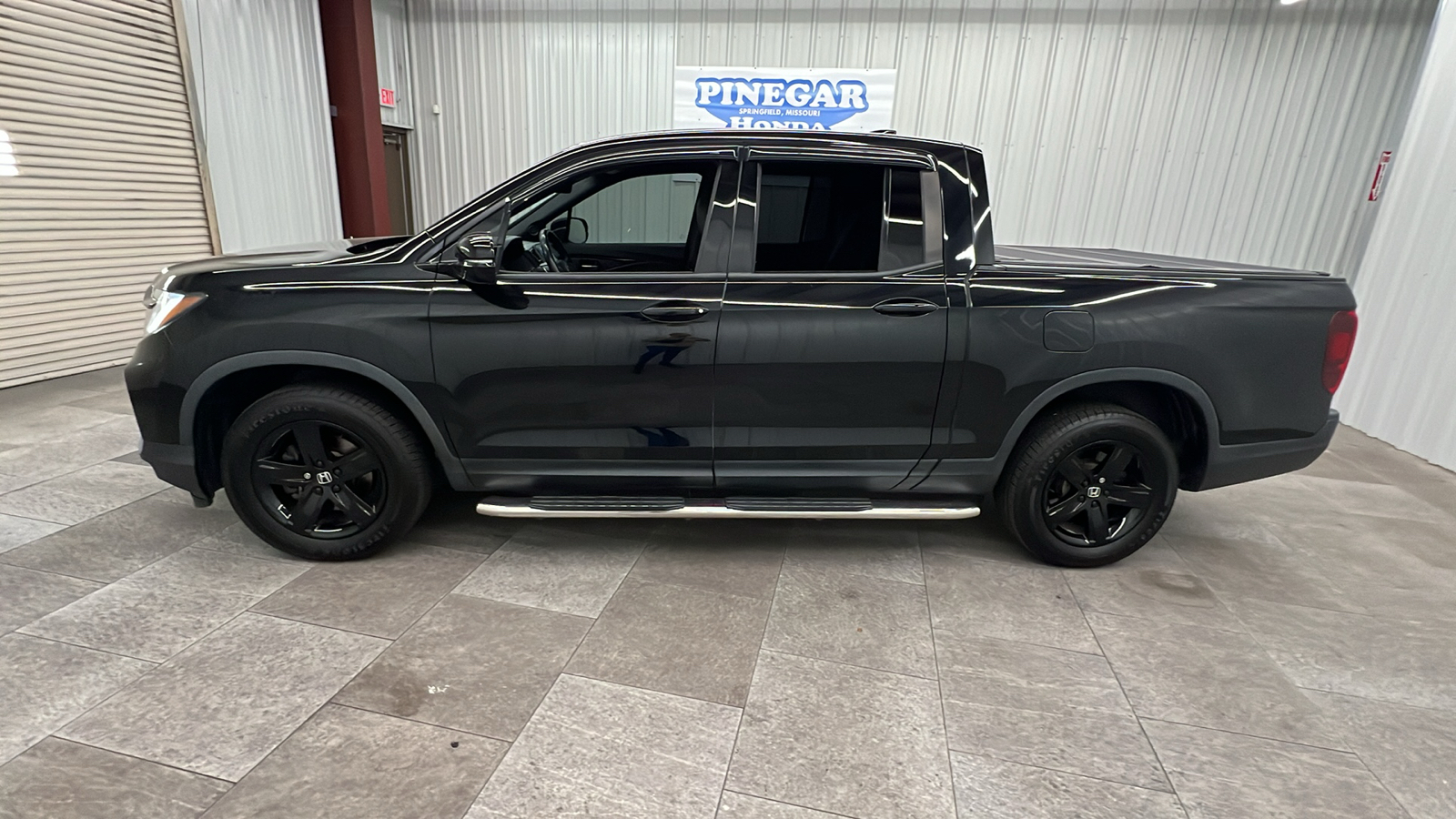 2021 Honda Ridgeline Black Edition 2