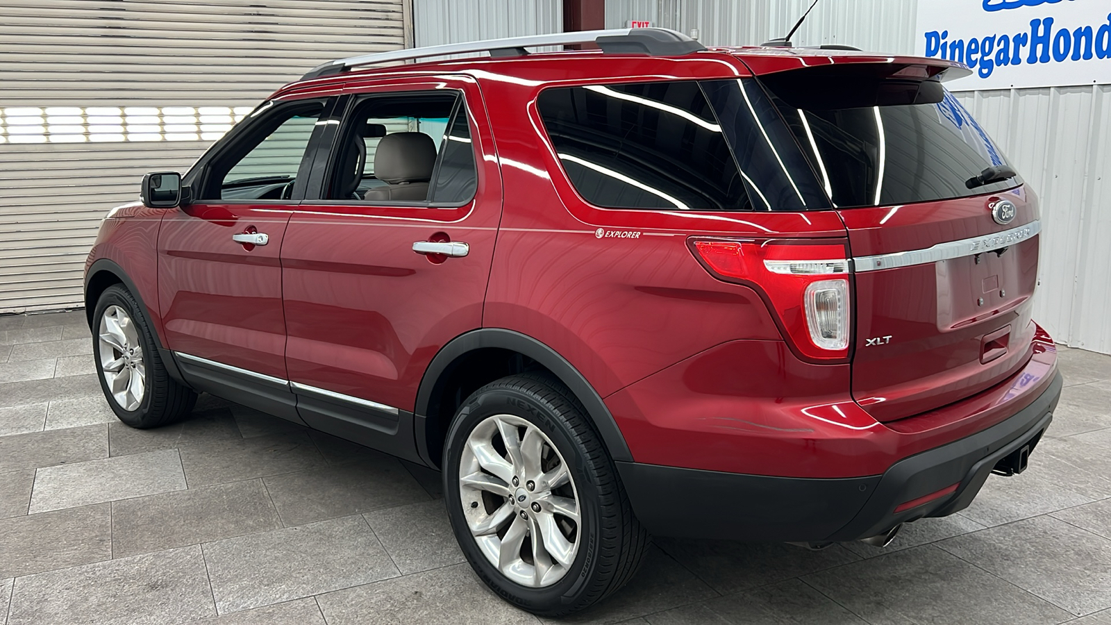 2014 Ford Explorer XLT 4