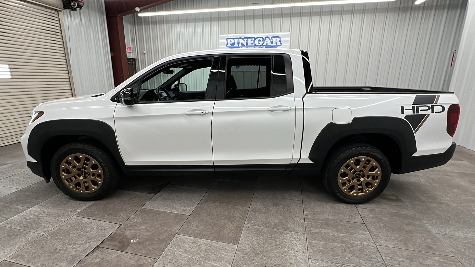 2021 Honda Ridgeline Black Edition 2