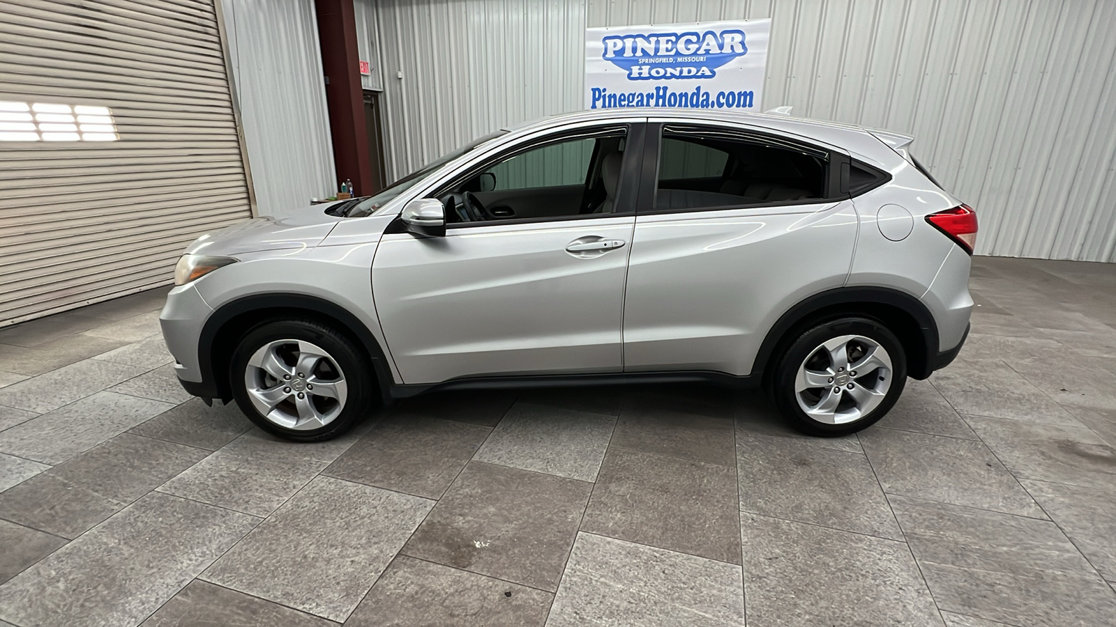 2016 Honda HR-V EX 2