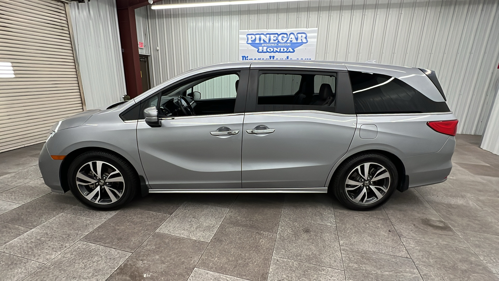 2021 Honda Odyssey Touring 2