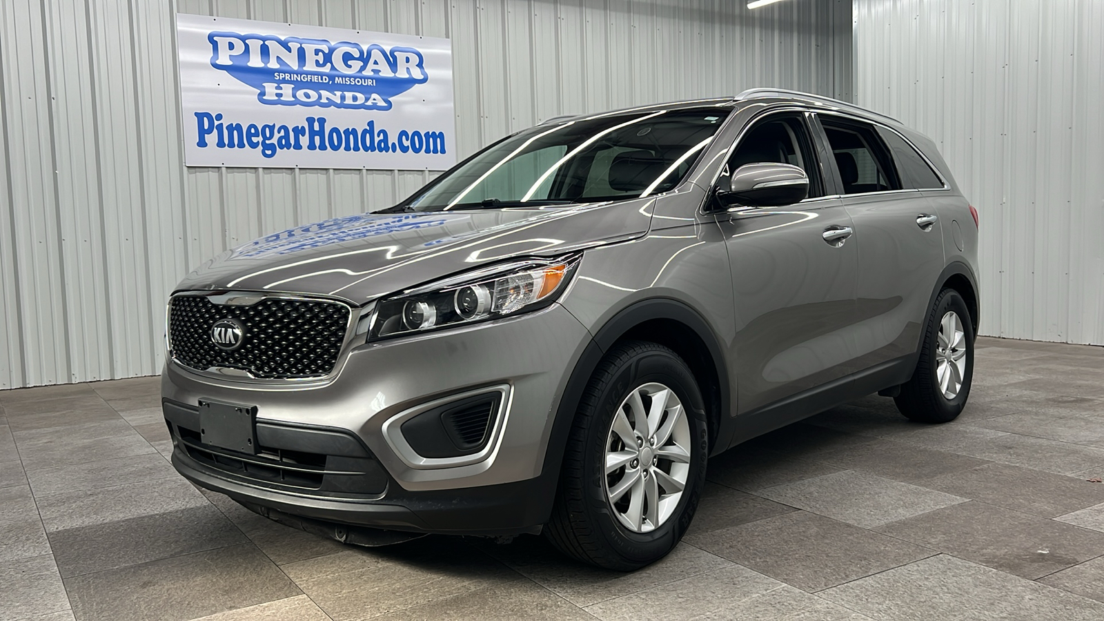 2016 Kia Sorento LX 1