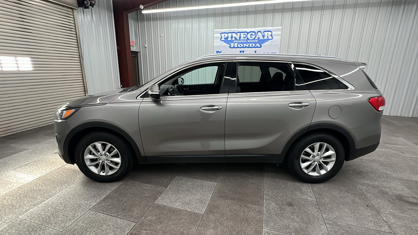 2016 Kia Sorento LX 2