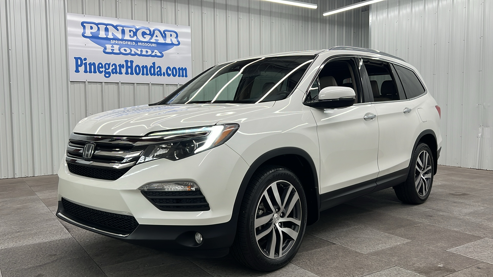 2017 Honda Pilot Elite 1