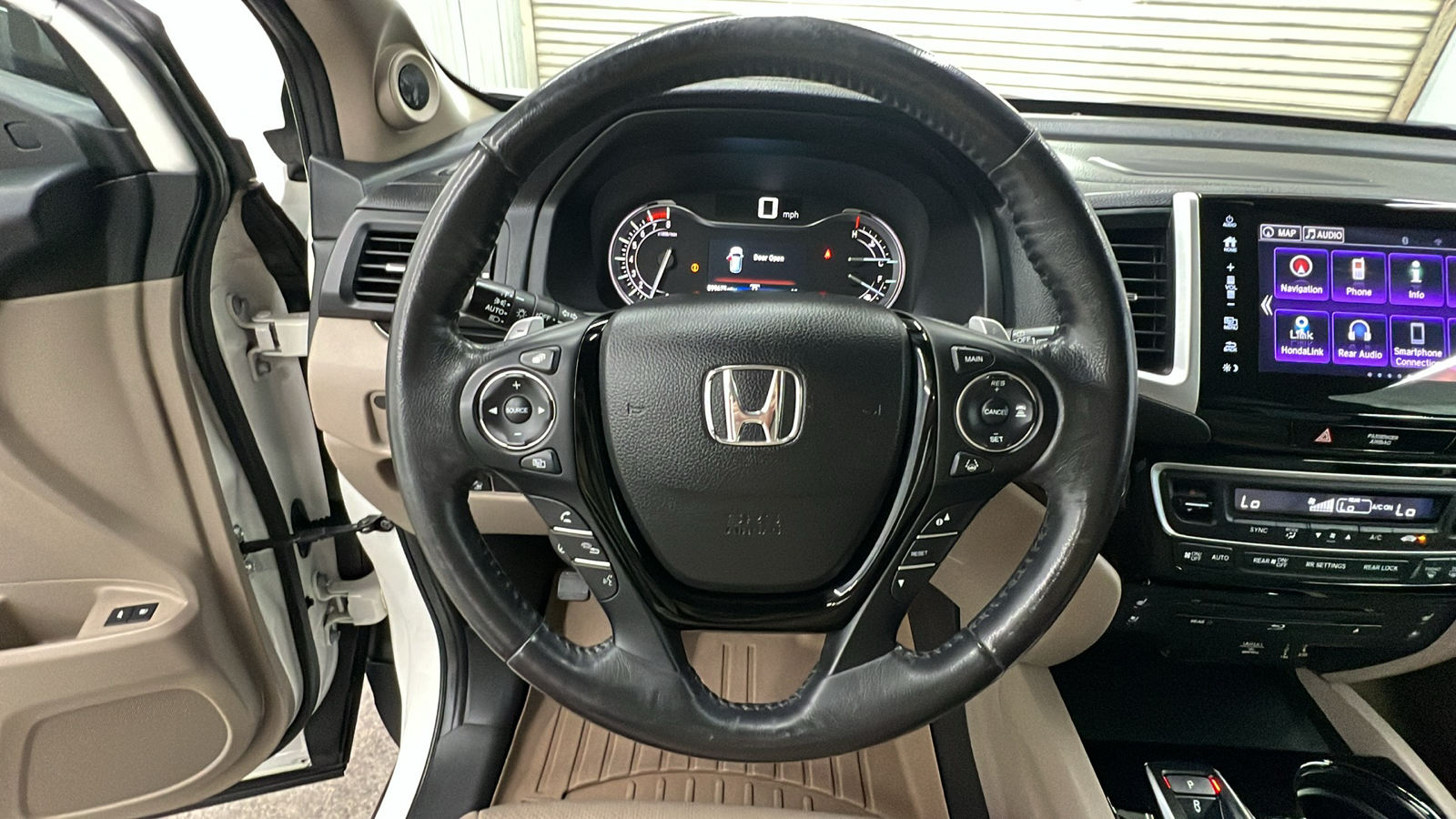 2017 Honda Pilot Elite 26