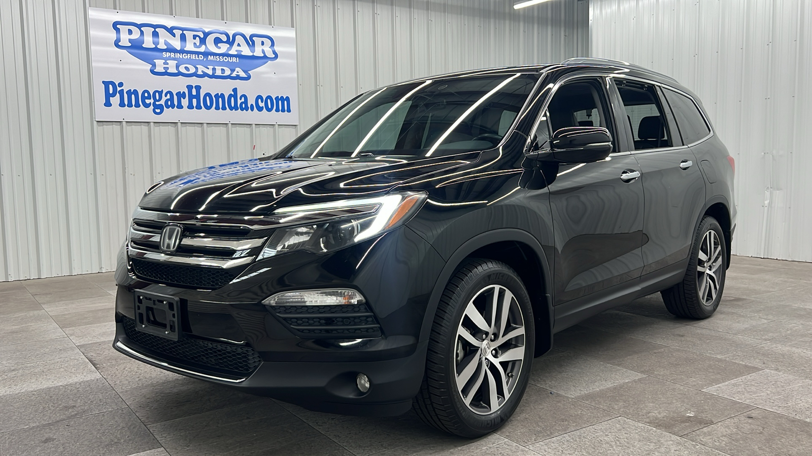 2017 Honda Pilot Touring 1