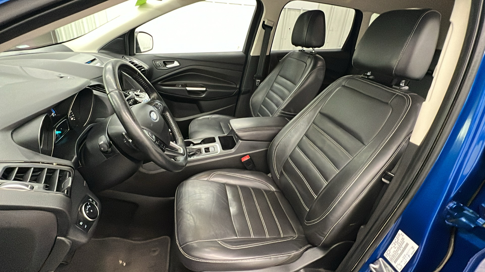 2017 Ford Escape Titanium 17