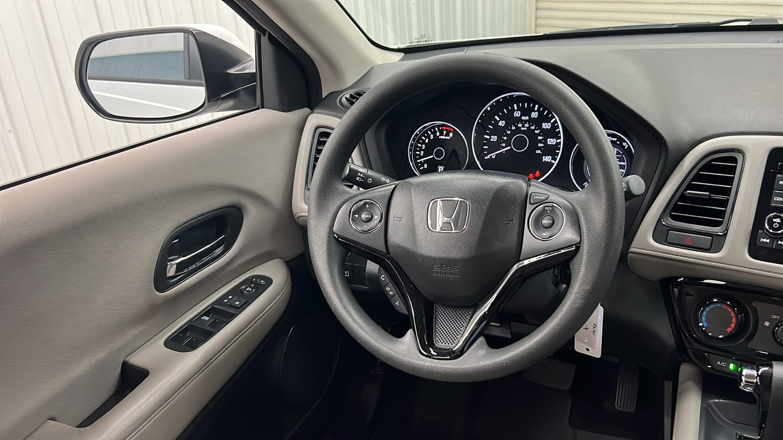 2018 Honda HR-V LX 13