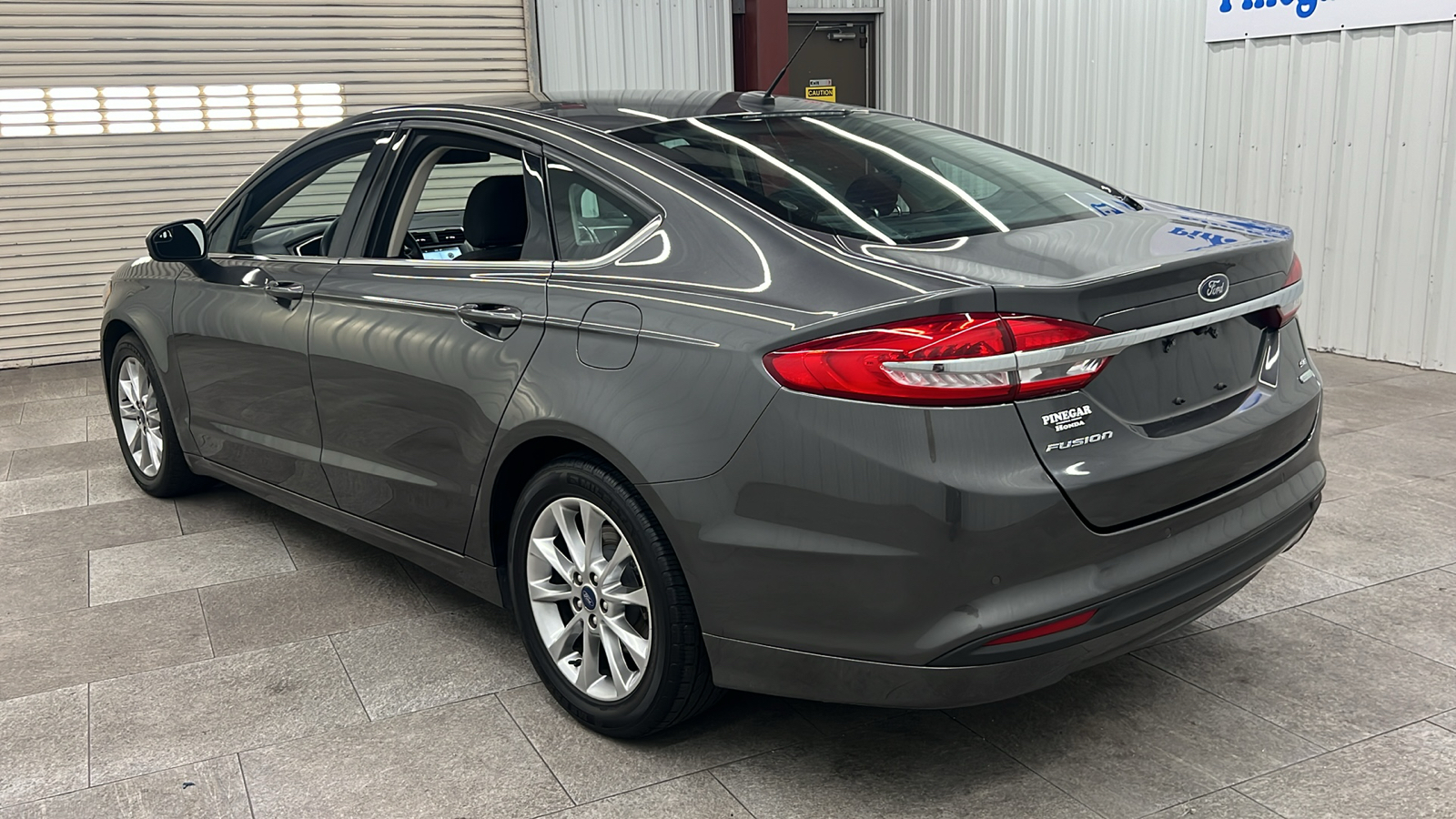 2017 Ford Fusion SE 4