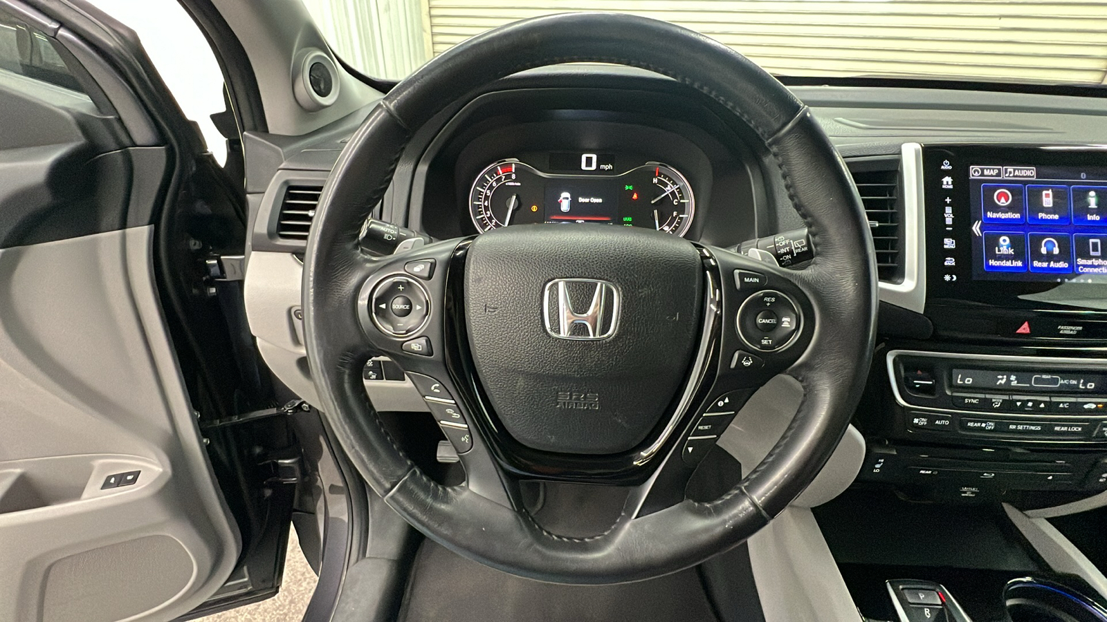 2018 Honda Pilot Touring 26