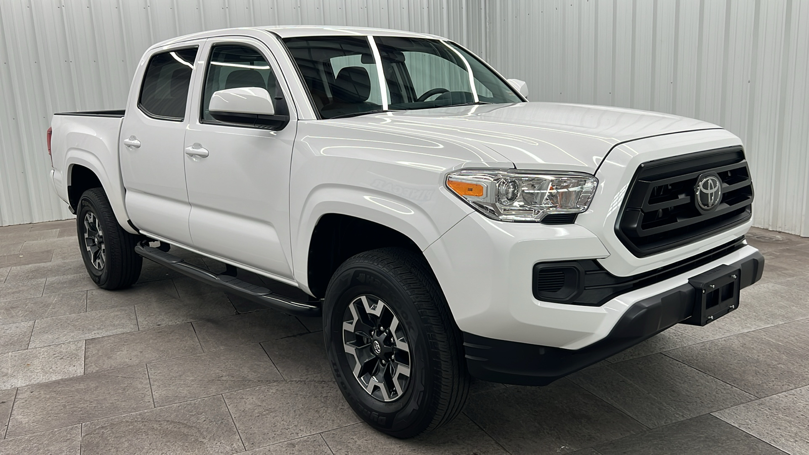 2020 Toyota Tacoma SR 10