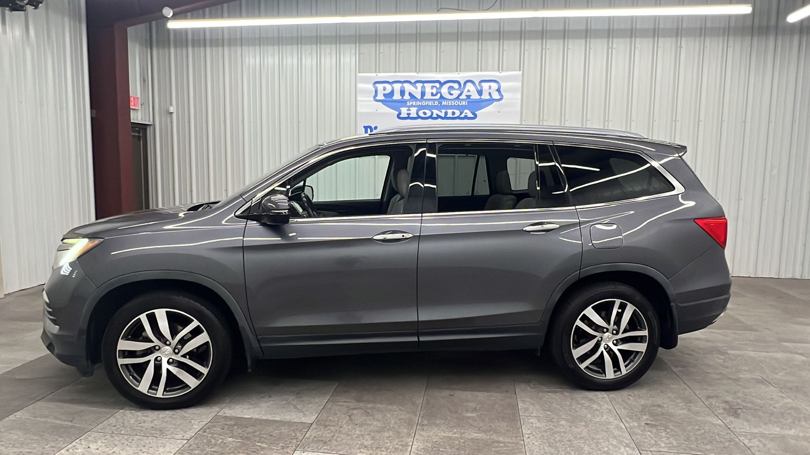 2017 Honda Pilot Elite 2