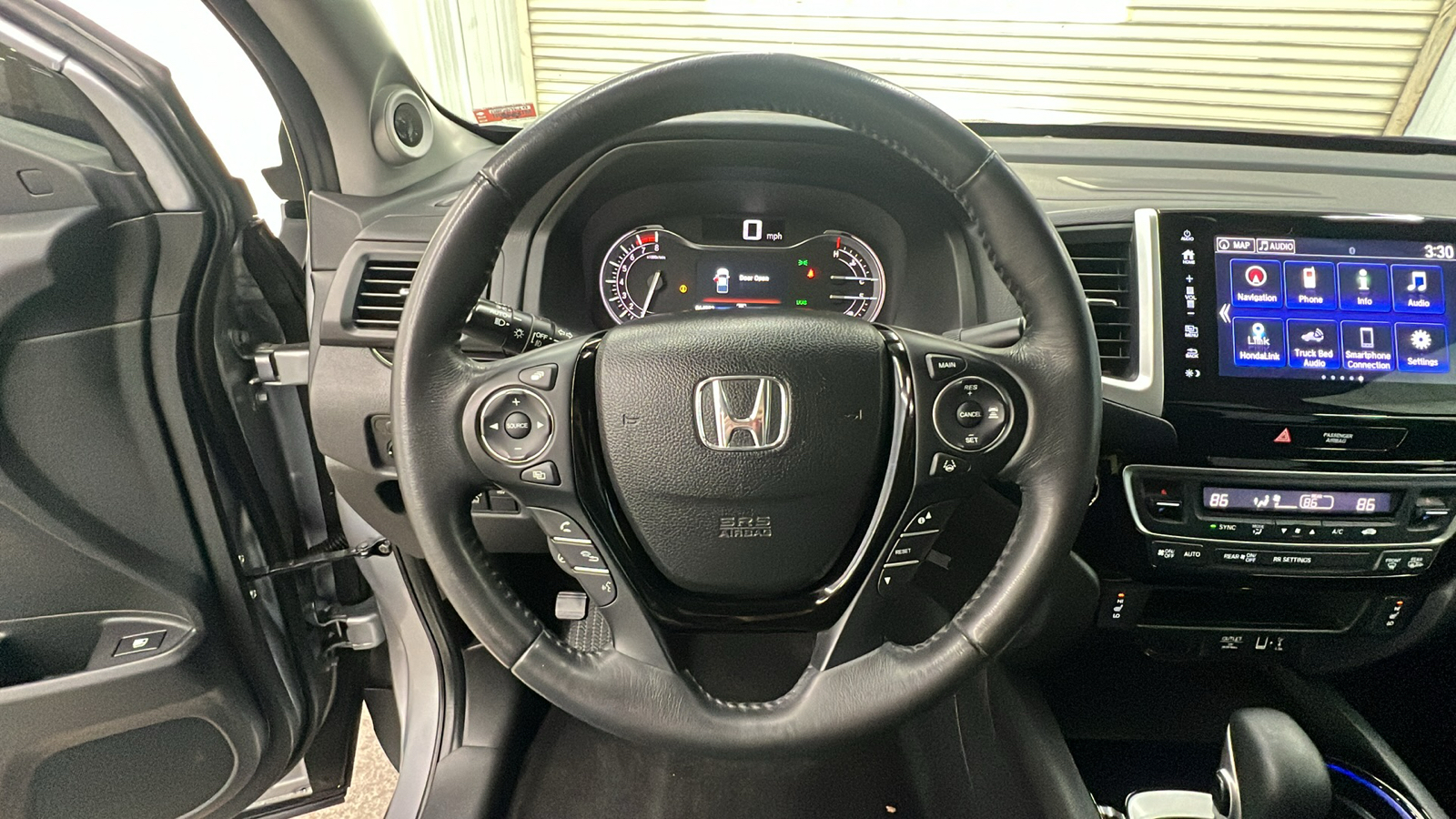 2018 Honda Ridgeline RTL-E 24