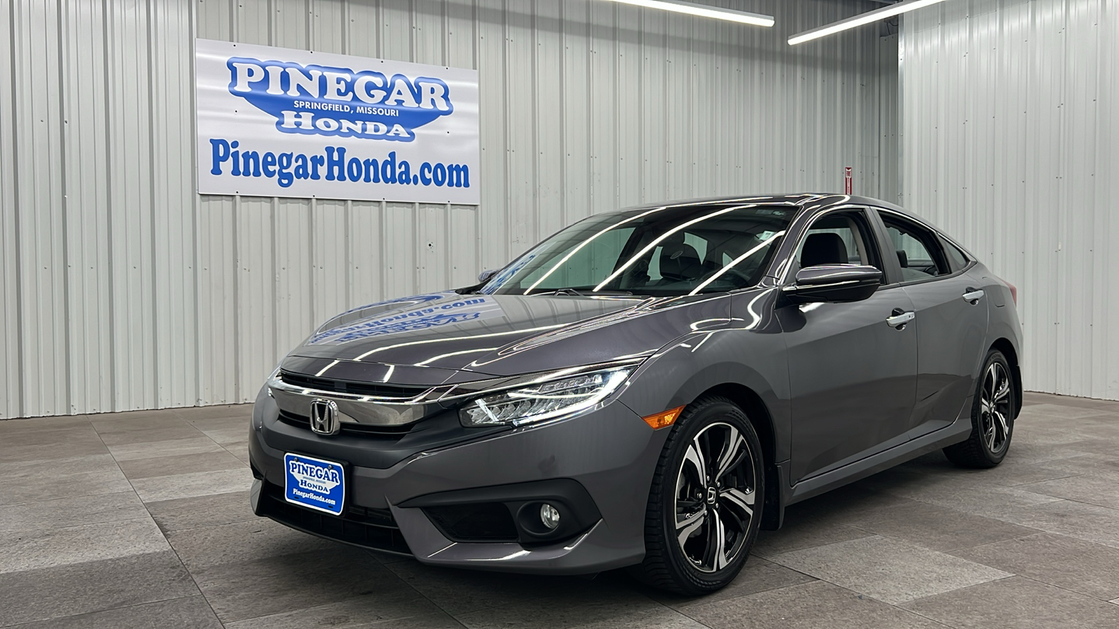 2016 Honda Civic Touring 1