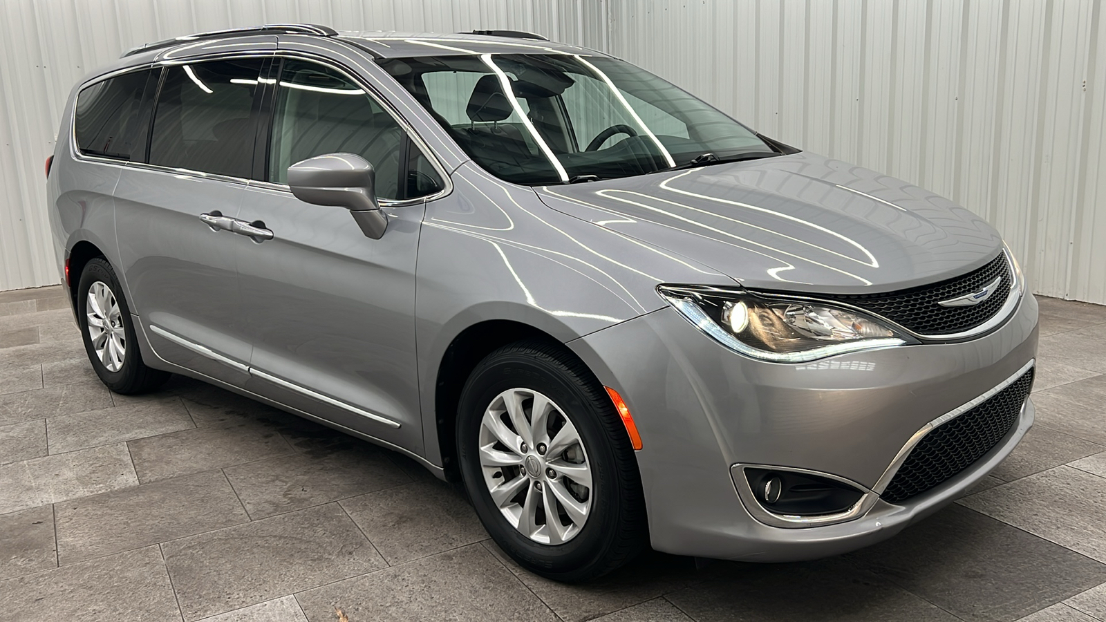 2019 Chrysler Pacifica Touring L 9