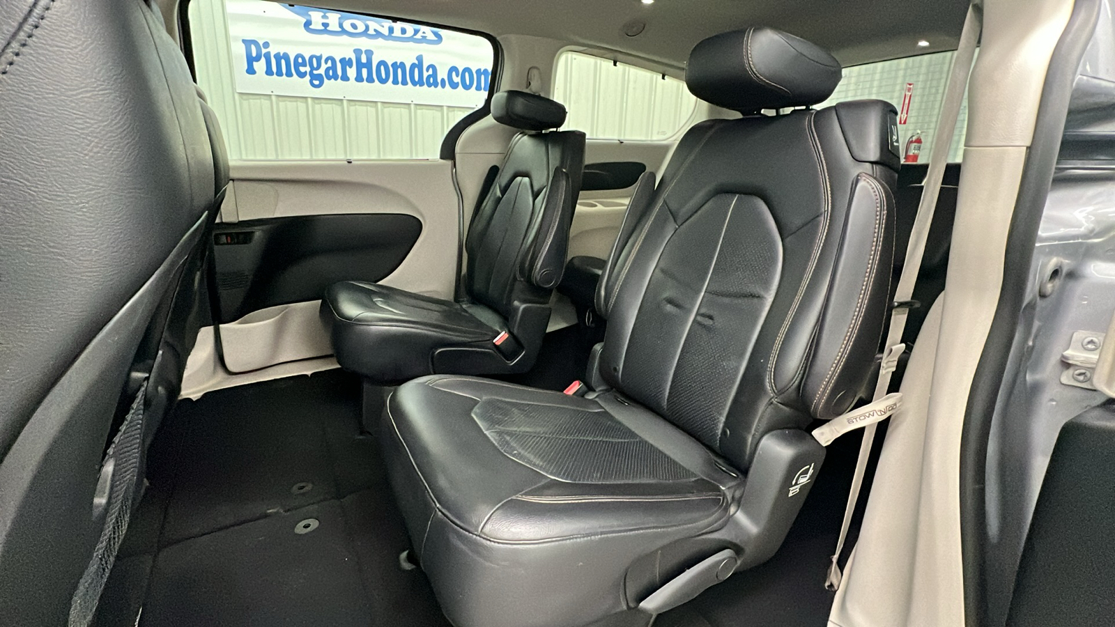 2019 Chrysler Pacifica Touring L 11