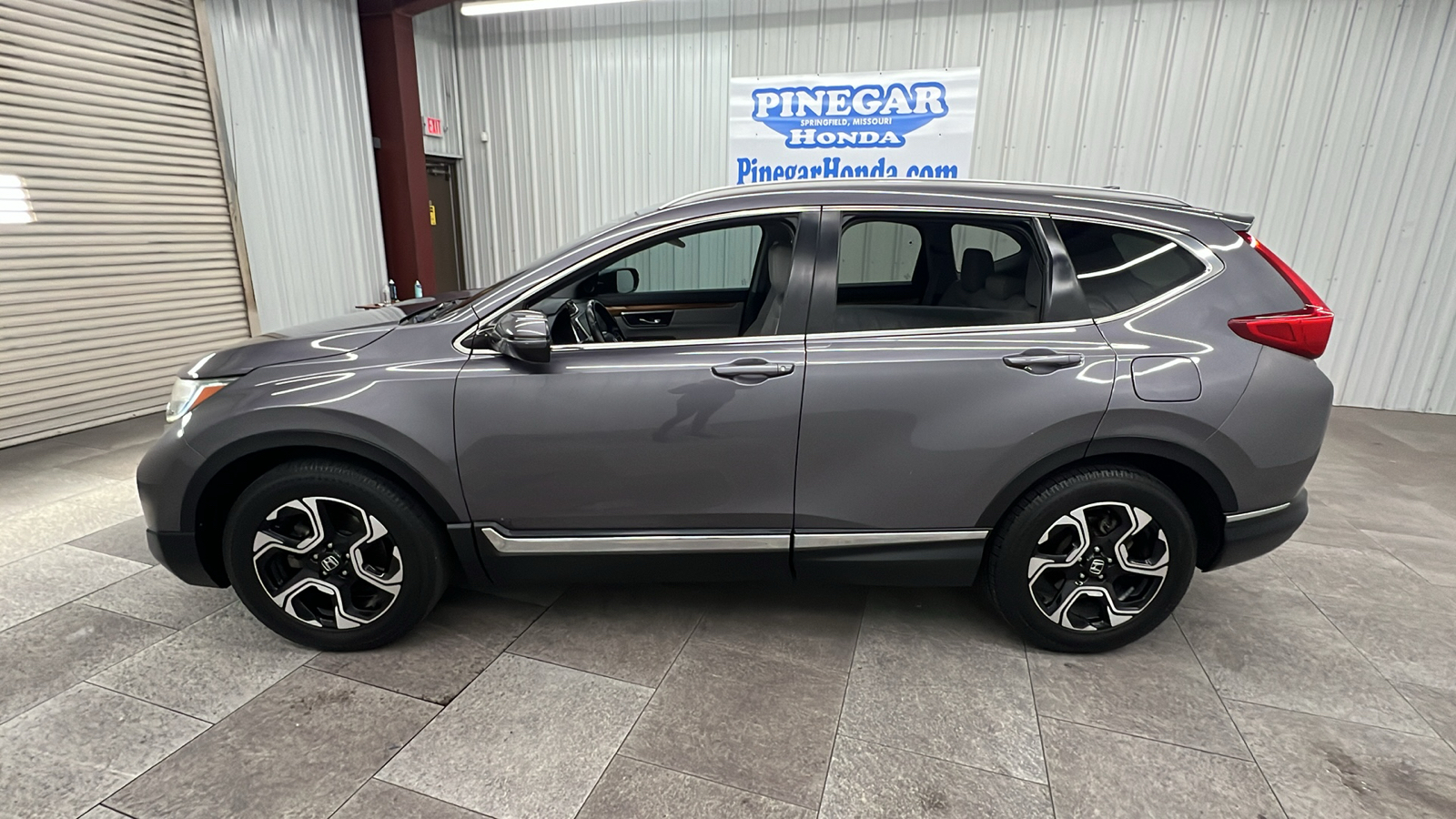 2018 Honda CR-V Touring 2