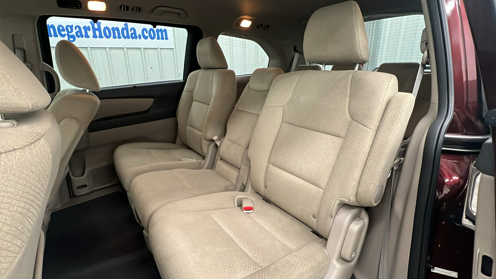 2016 Honda Odyssey EX 11