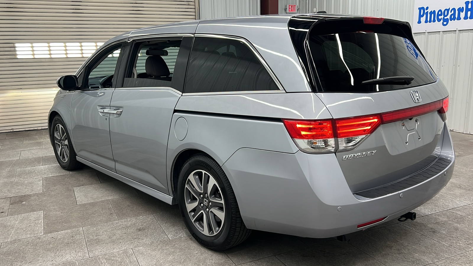 2016 Honda Odyssey Touring Elite 4