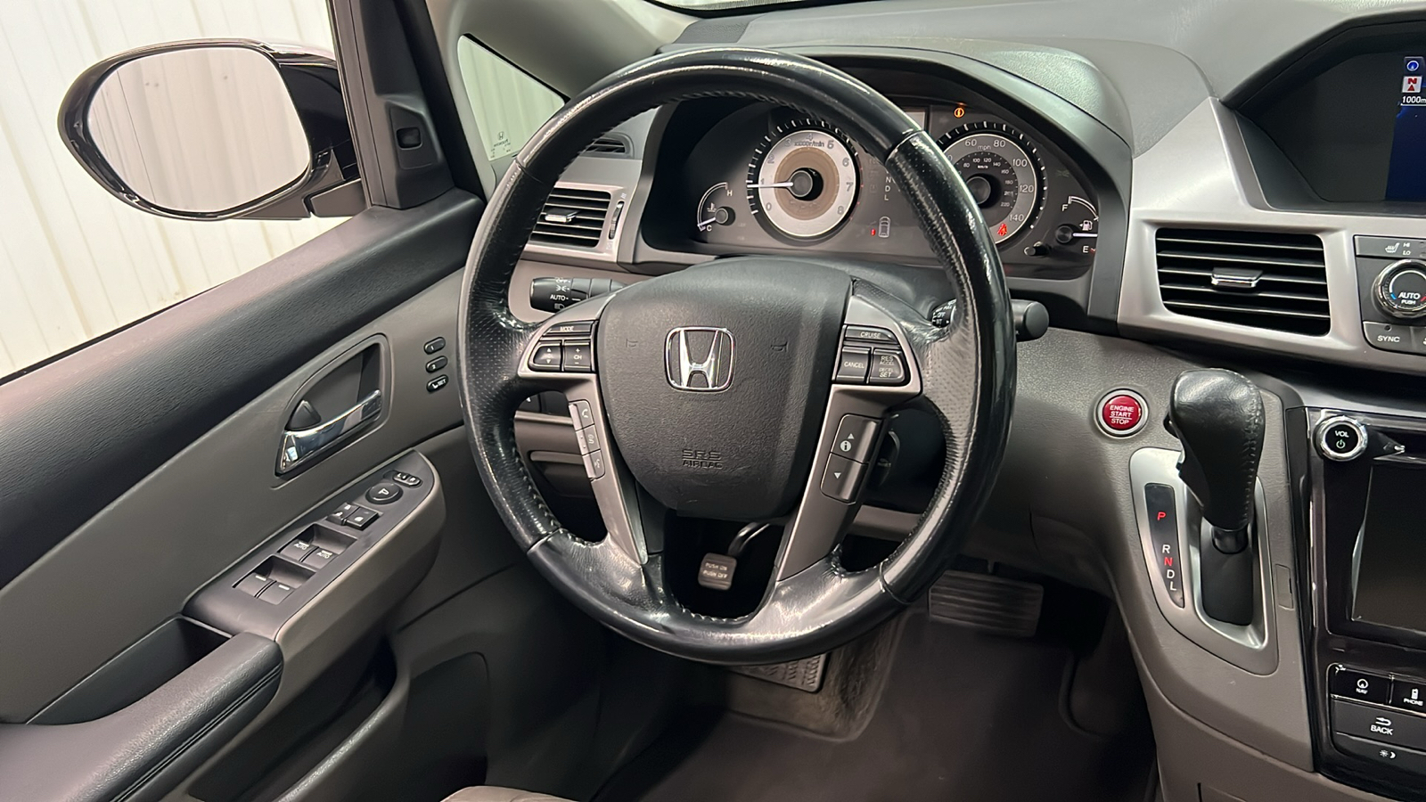 2016 Honda Odyssey Touring Elite 17