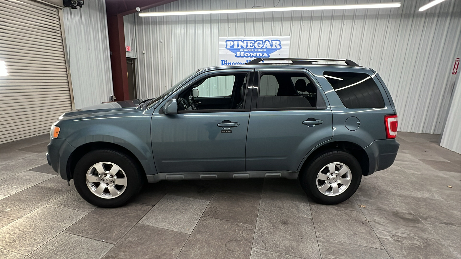 2012 Ford Escape Limited 2