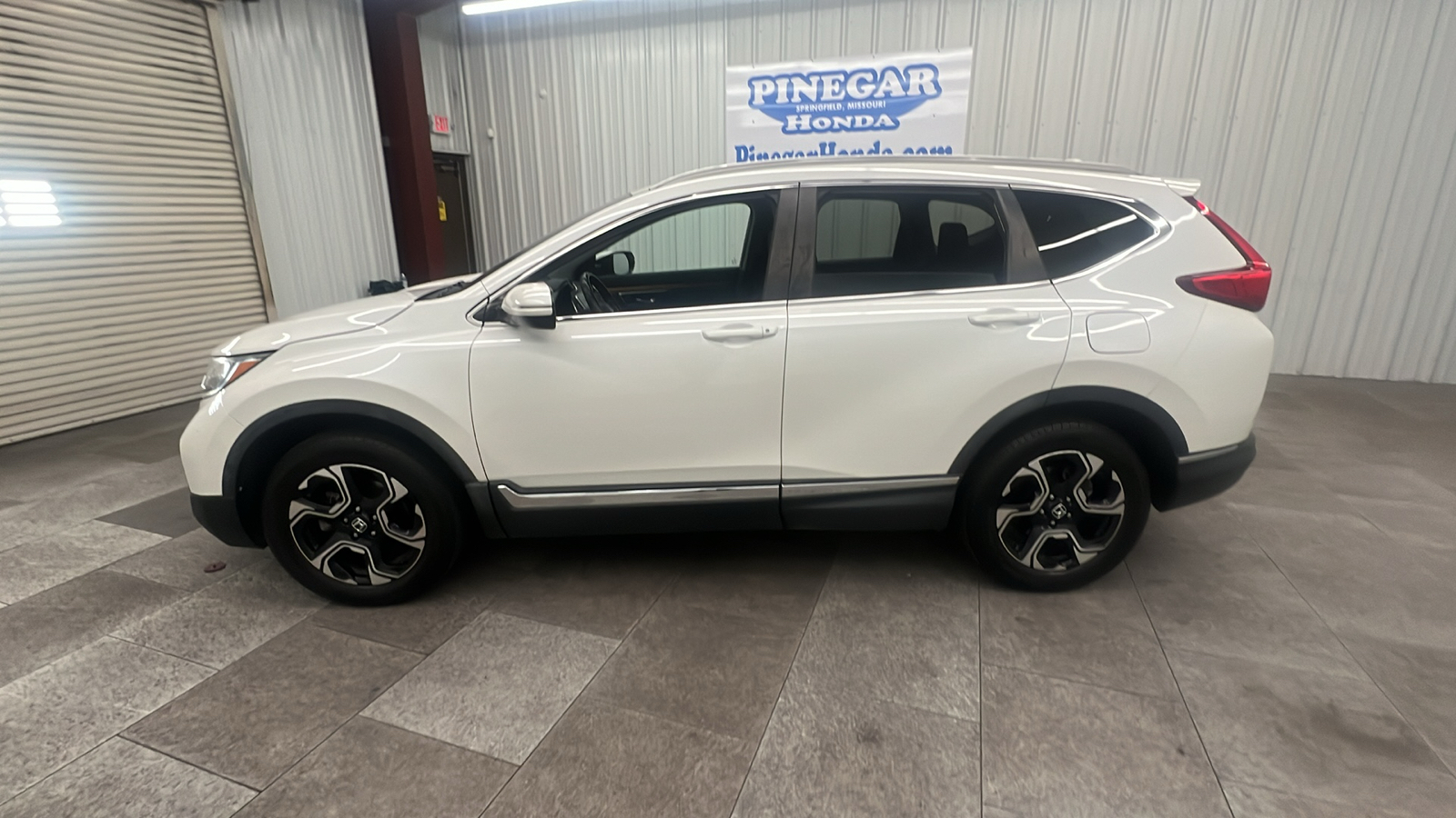 2017 Honda CR-V Touring 2