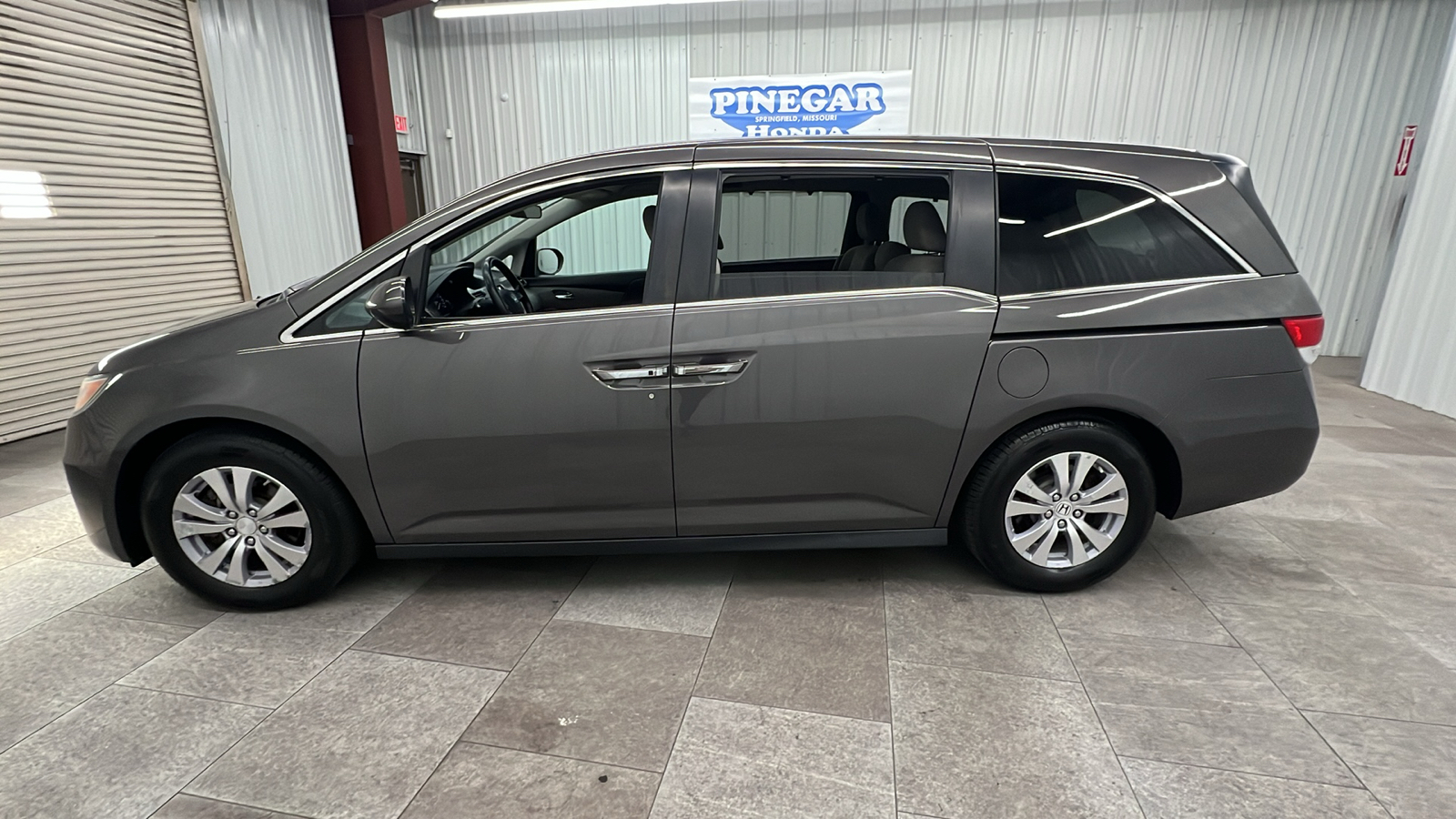 2016 Honda Odyssey SE 2