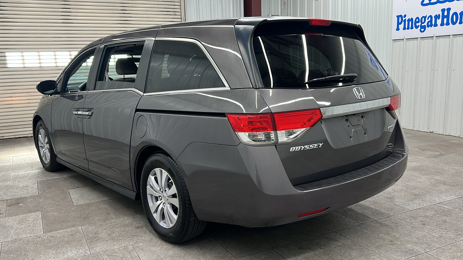 2016 Honda Odyssey SE 4