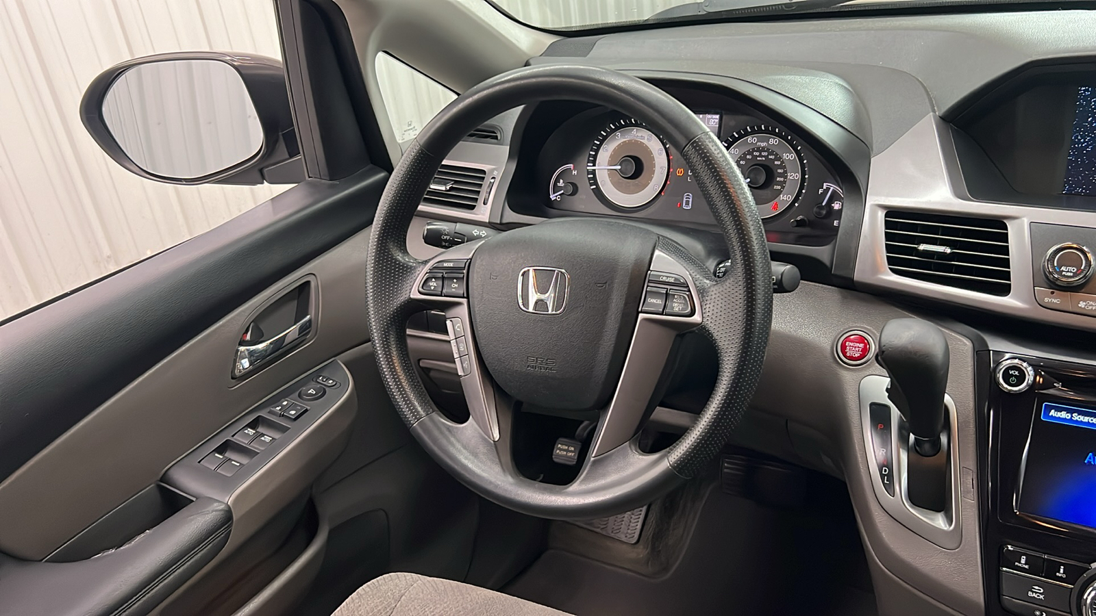 2016 Honda Odyssey SE 17