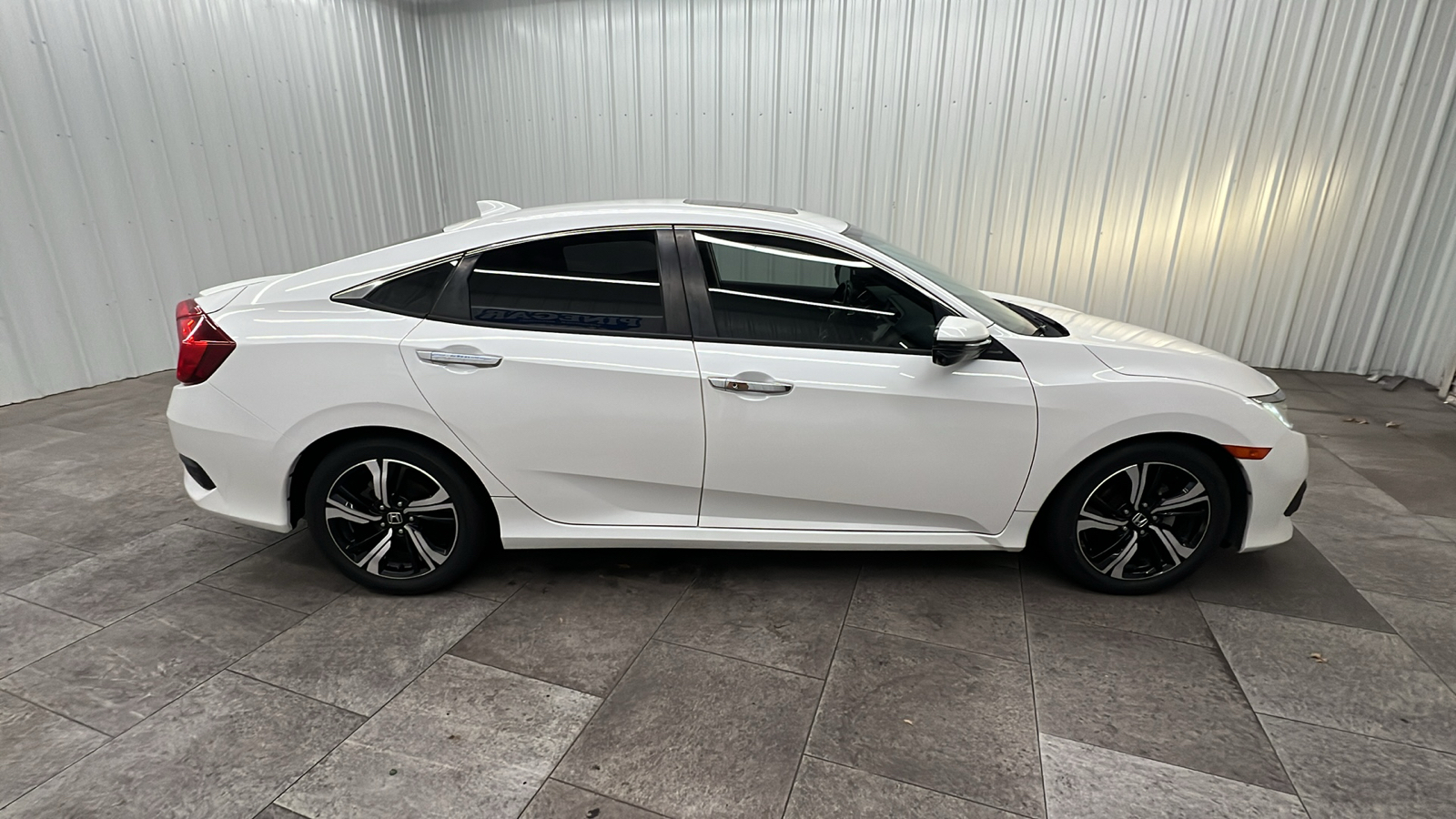 2016 Honda Civic Touring 9