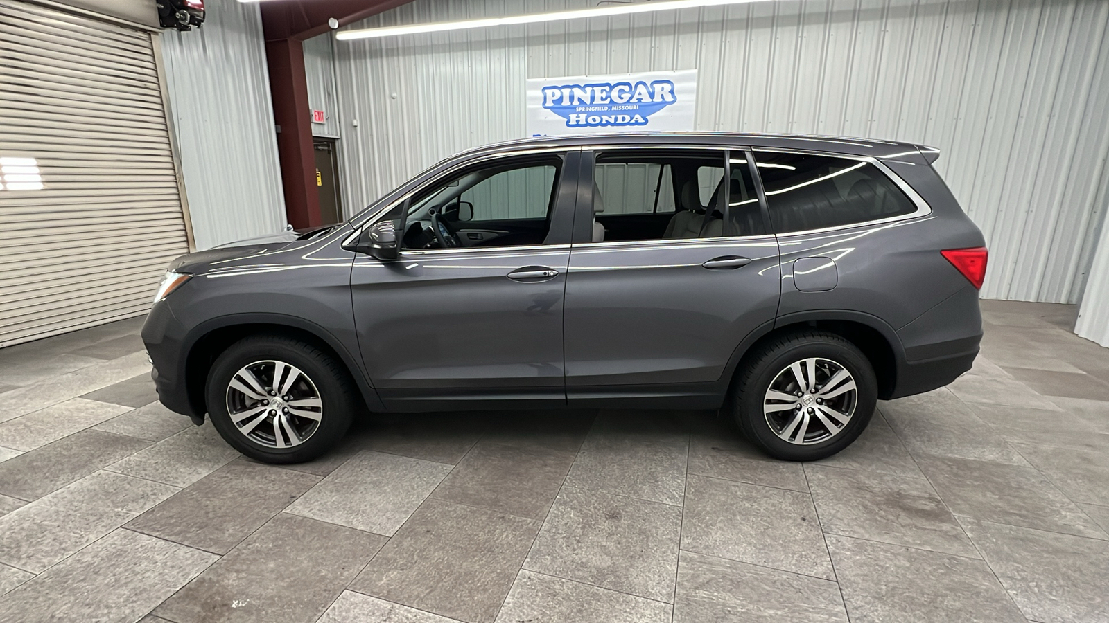 2018 Honda Pilot EX 2