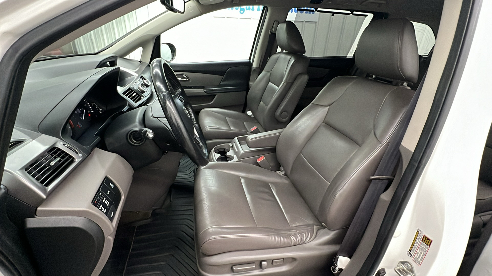 2015 Honda Odyssey EX-L 19