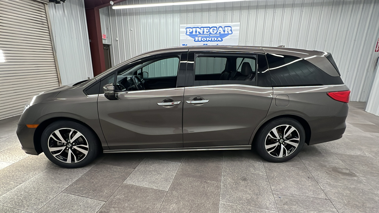 2019 Honda Odyssey Elite 2