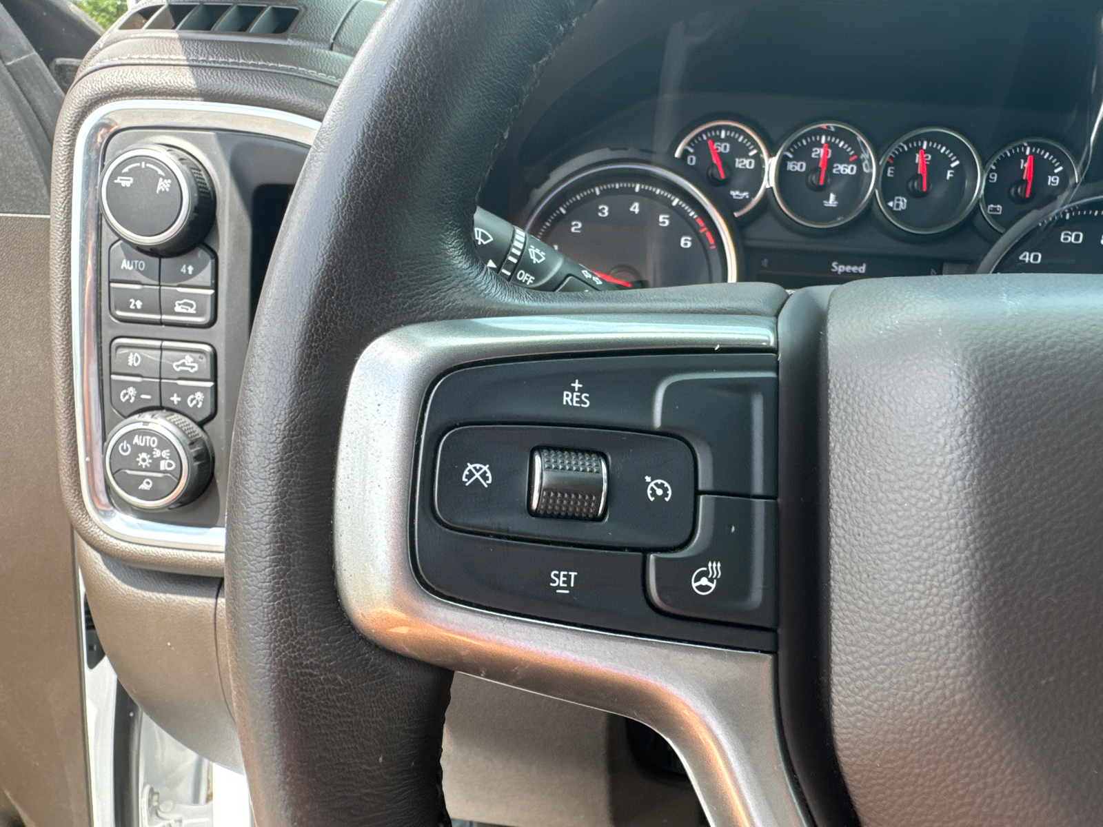 2019 Chevrolet Silverado 1500 LTZ 16