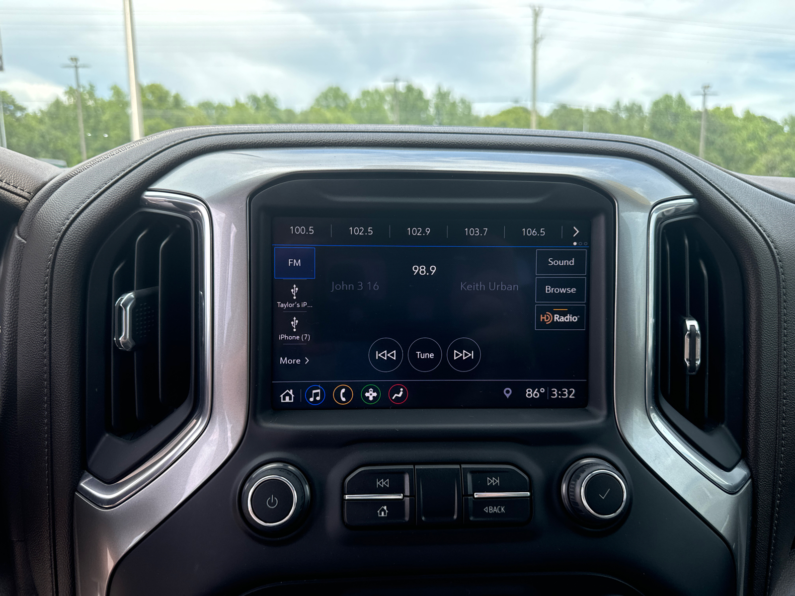 2019 Chevrolet Silverado 1500 LTZ 18