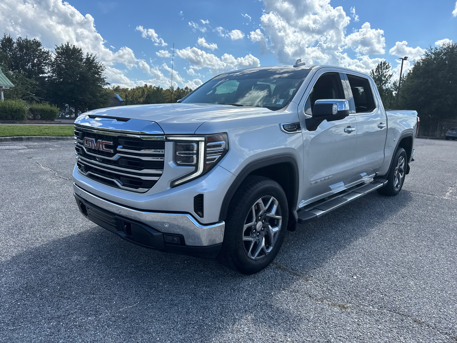 2022 GMC Sierra 1500 SLT 3