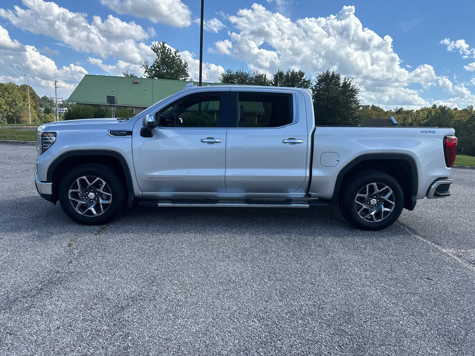 2022 GMC Sierra 1500 SLT 4