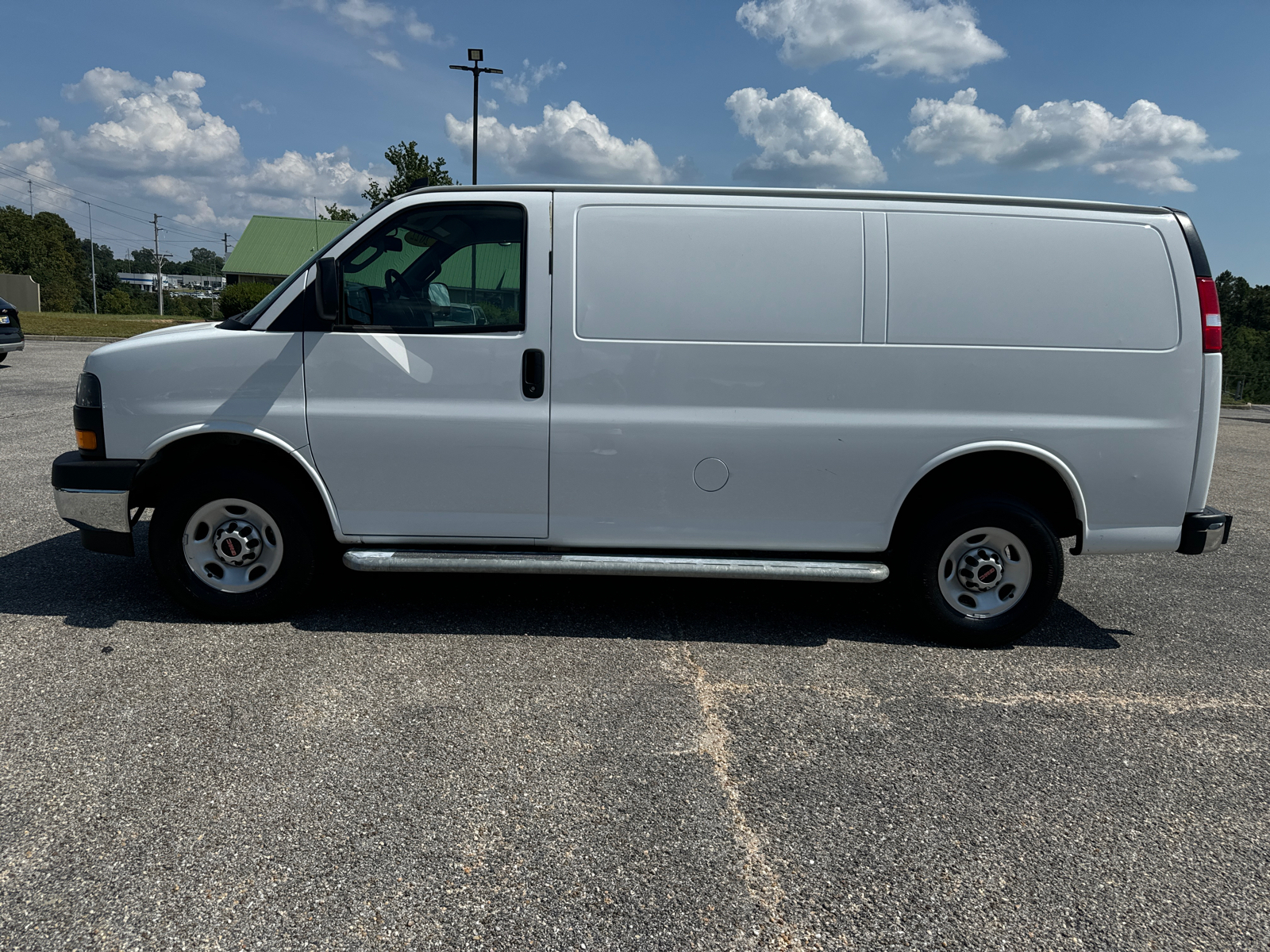 2022 GMC Savana 2500 Work Van 4