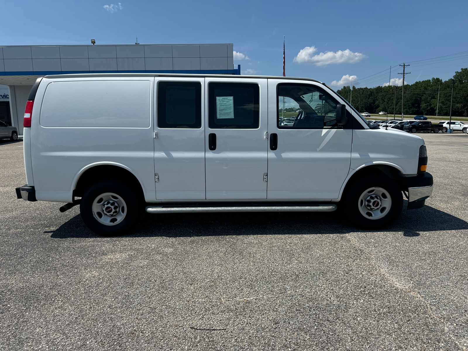 2022 GMC Savana 2500 Work Van 8