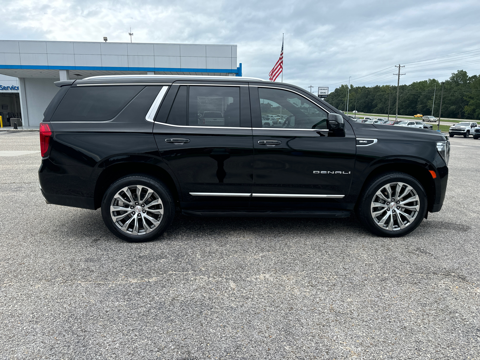 2021 GMC Yukon Denali 8