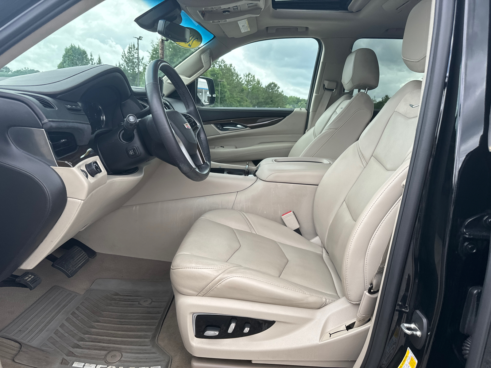 2018 Cadillac Escalade ESV Luxury 21