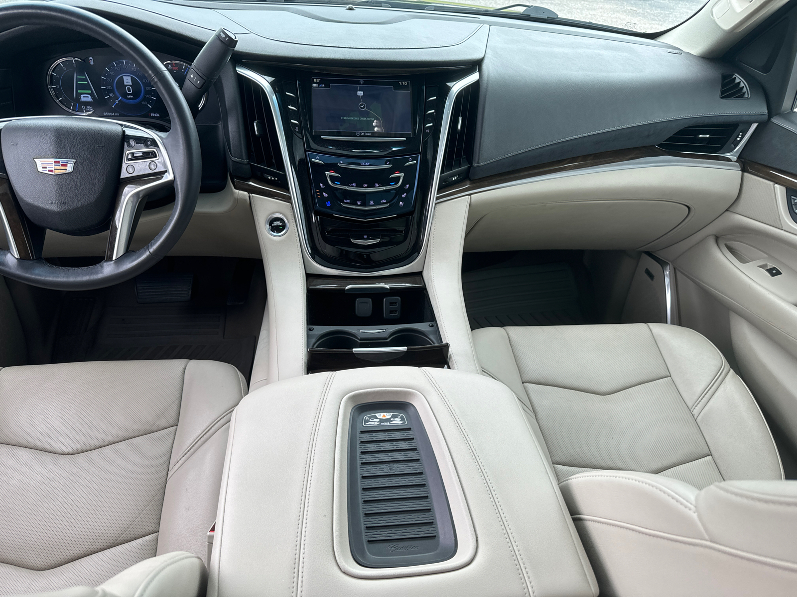 2018 Cadillac Escalade ESV Luxury 24