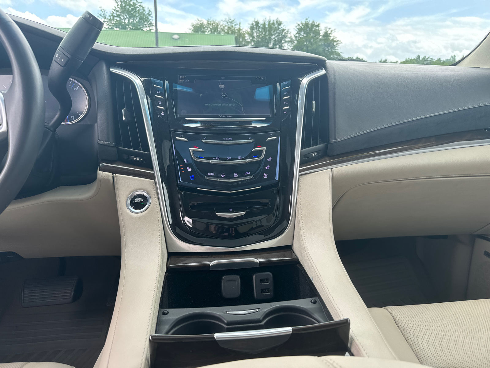 2018 Cadillac Escalade ESV Luxury 25