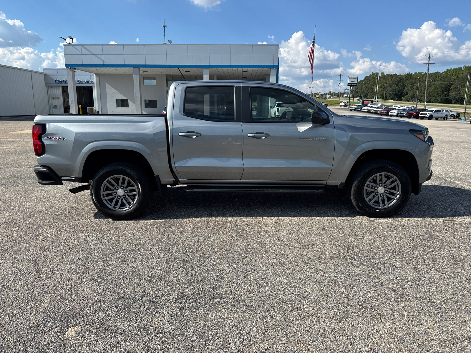 2023 Chevrolet Colorado LT 8