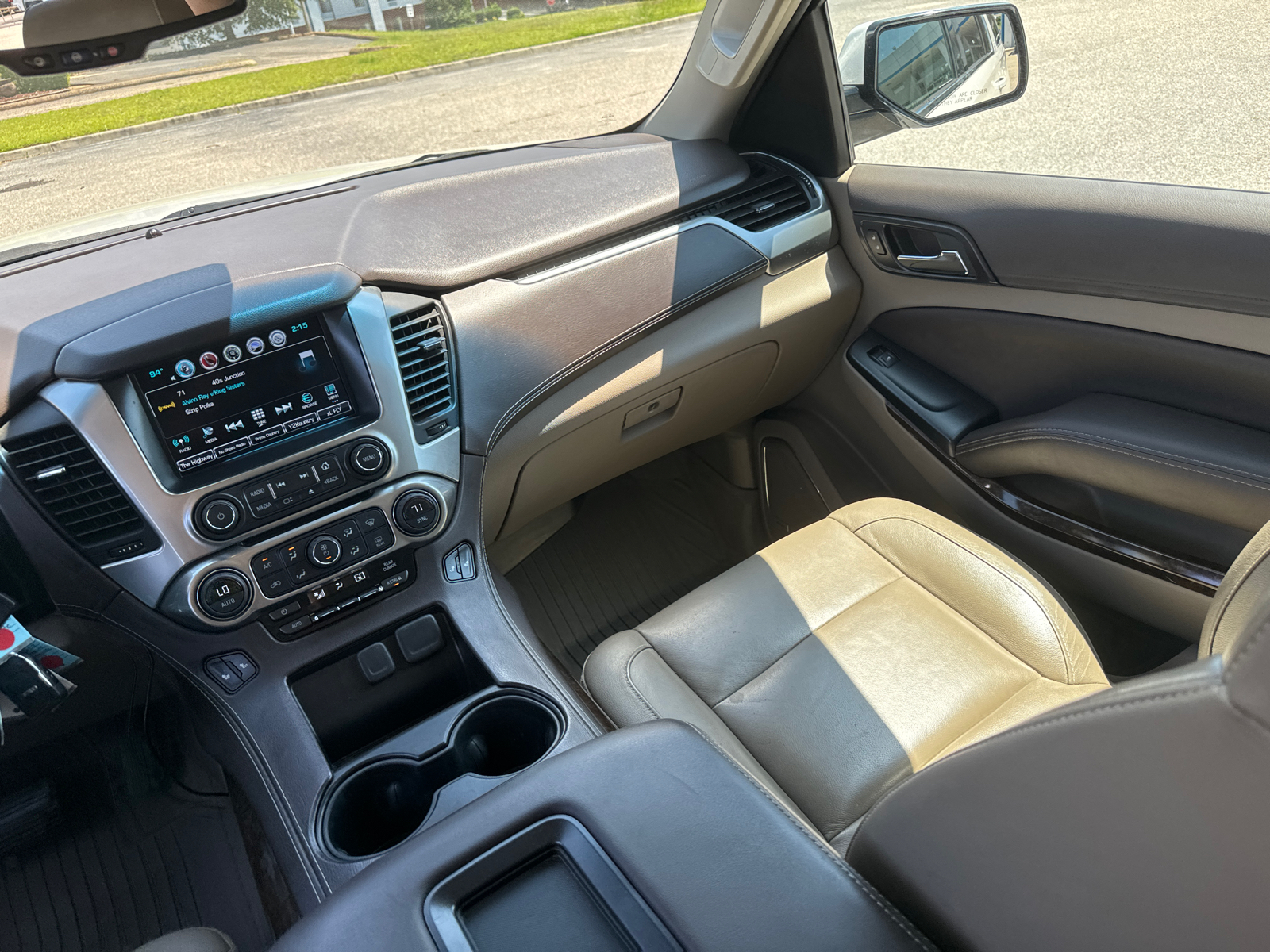 2016 Chevrolet Suburban LT 28