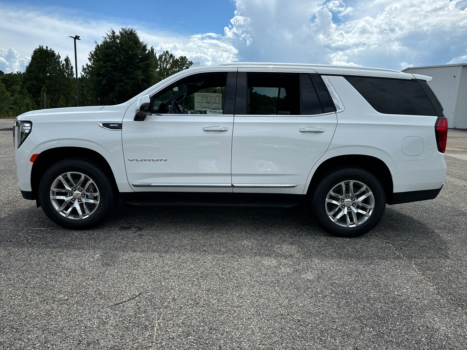 2024 GMC Yukon SLT 4