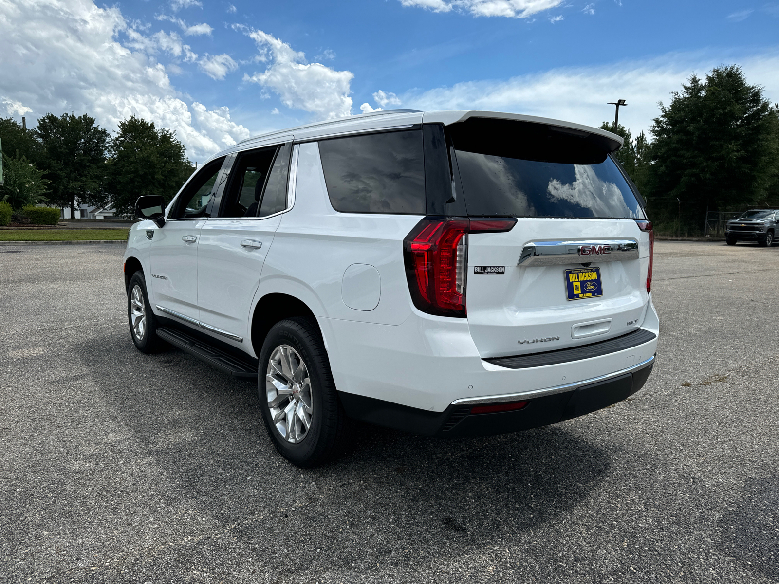 2024 GMC Yukon SLT 5