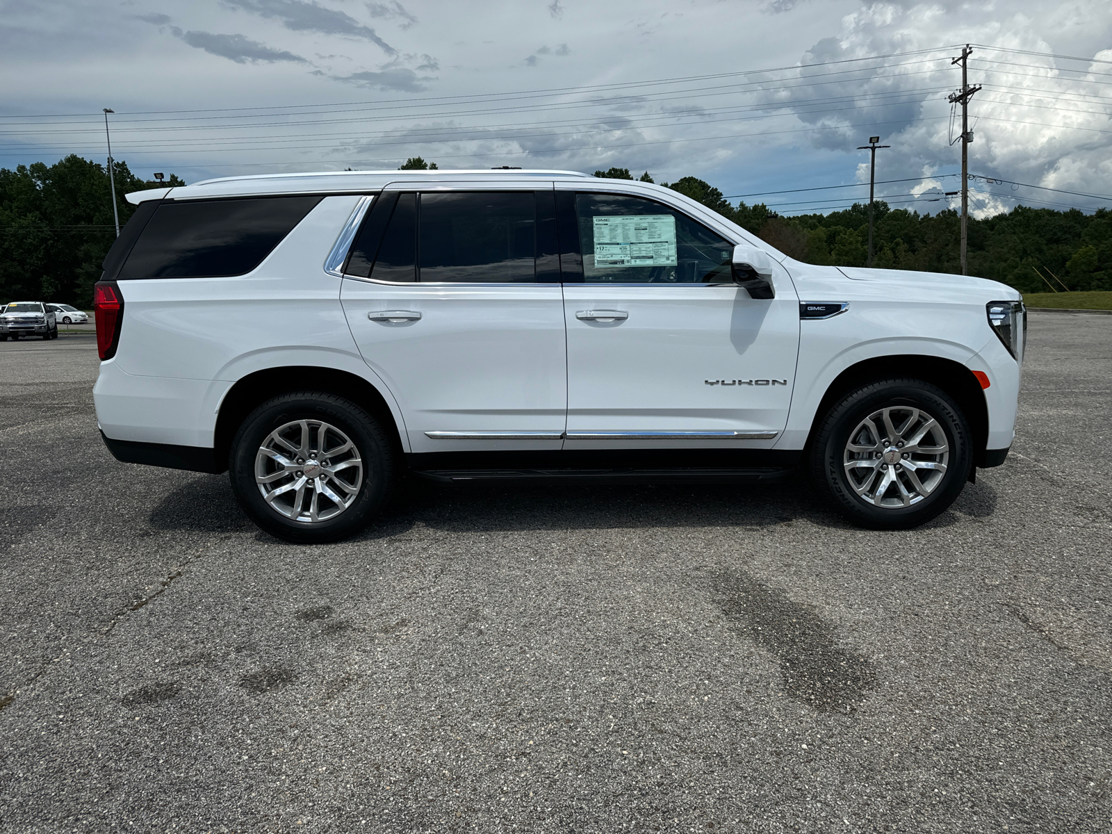 2024 GMC Yukon SLT 8