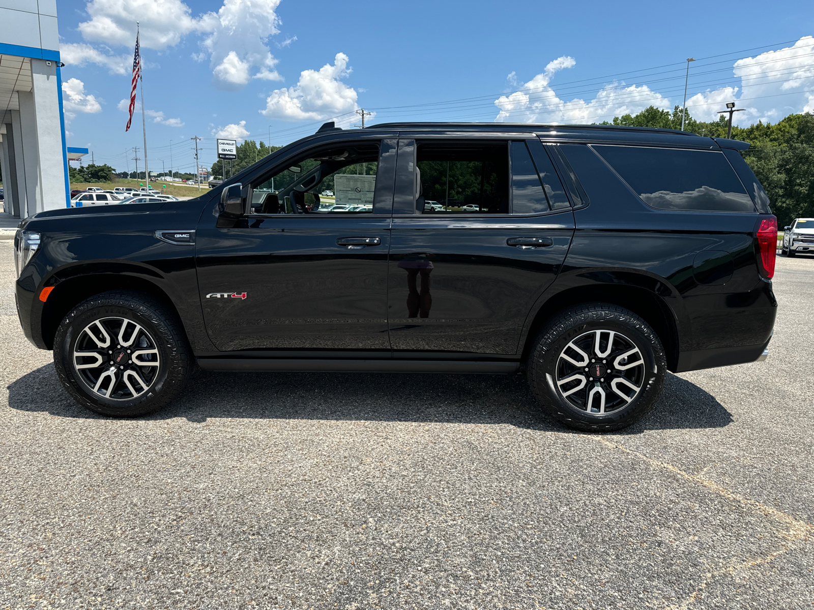 2024 GMC Yukon AT4 4