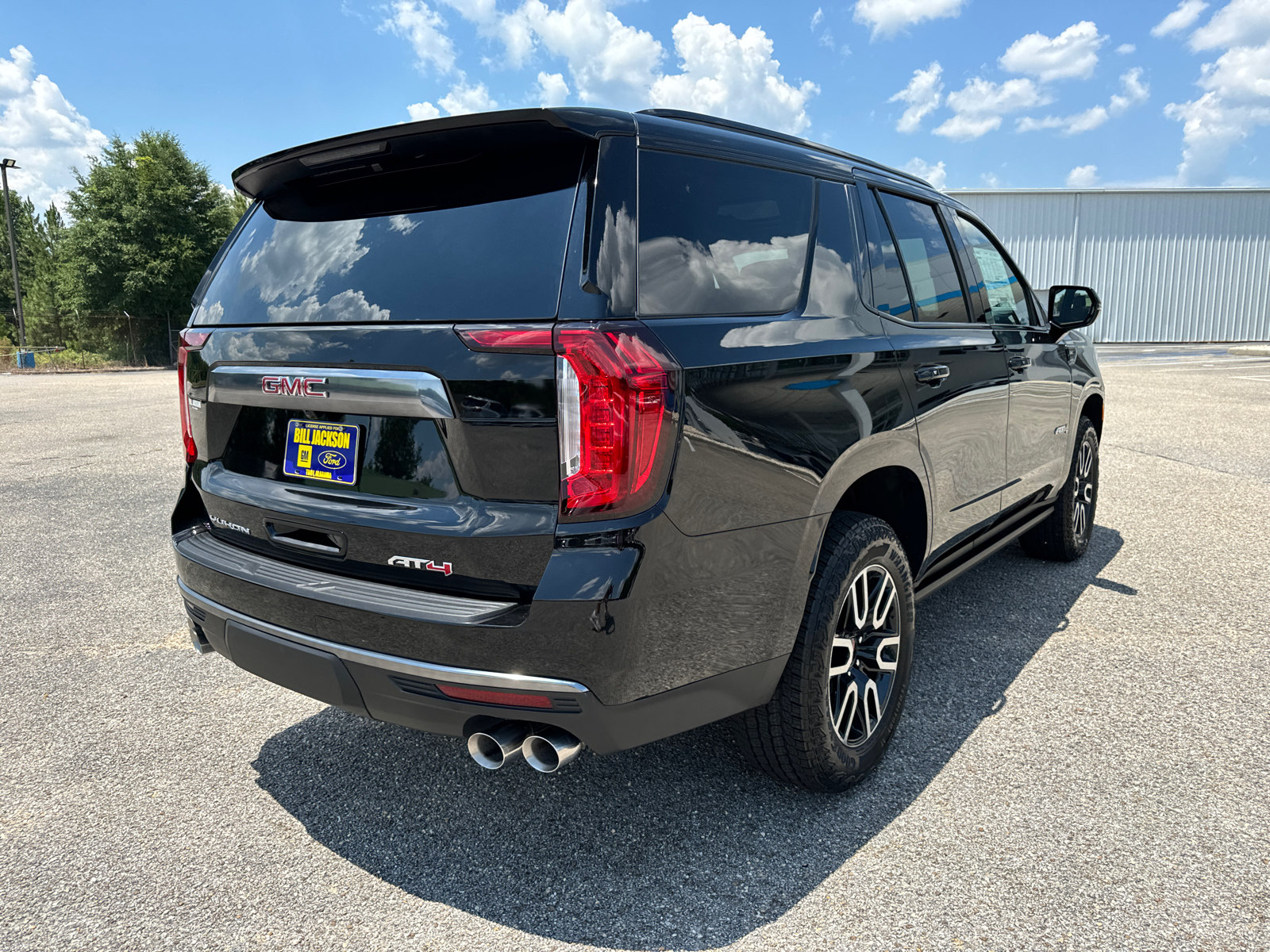 2024 GMC Yukon AT4 7